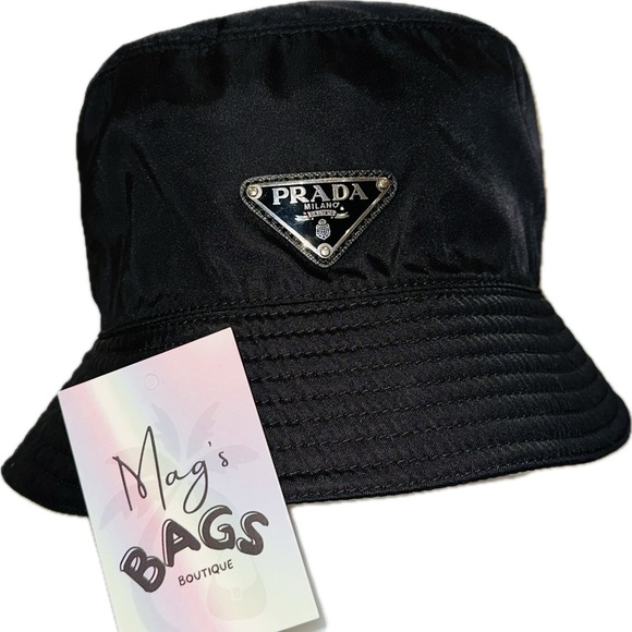Prada: Triangle Logo Re-Nylon Edition Bucket Hat - Picture 4 of 17